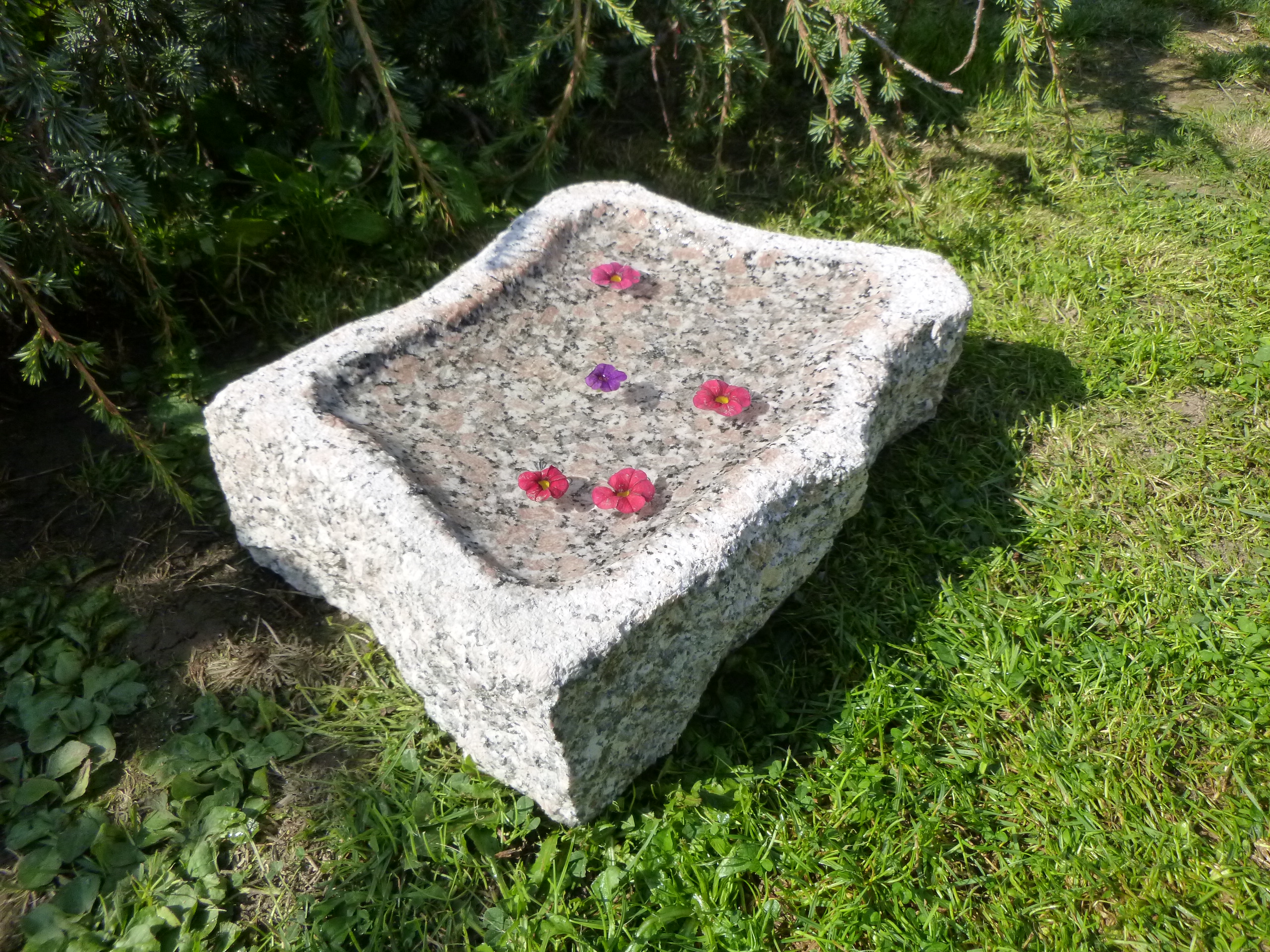 Vogeltr Nke Aus Granit Nr Vogelbad Aus Naturstein Steinmetz Store De